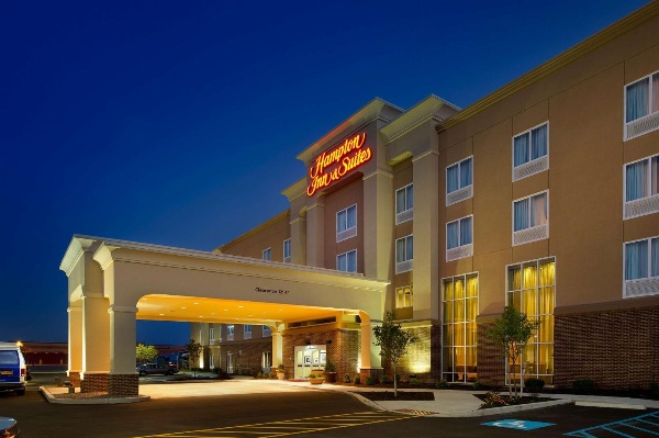 Hampton Inn & Suites - Buffalo Airport Main image